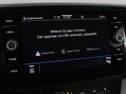 Volkswagen Passat 1.4 TSI GTE | Panoramadak | Stoelverwarming | Leder/Alcantara | Camera | Carplay | Adaptive cruise | Matrix LED | Massage | Navigatie