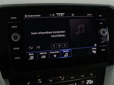 Volkswagen Passat 1.4 TSI GTE | Panoramadak | Stoelverwarming | Leder/Alcantara | Camera | Carplay | Adaptive cruise | Matrix LED | Massage | Navigatie