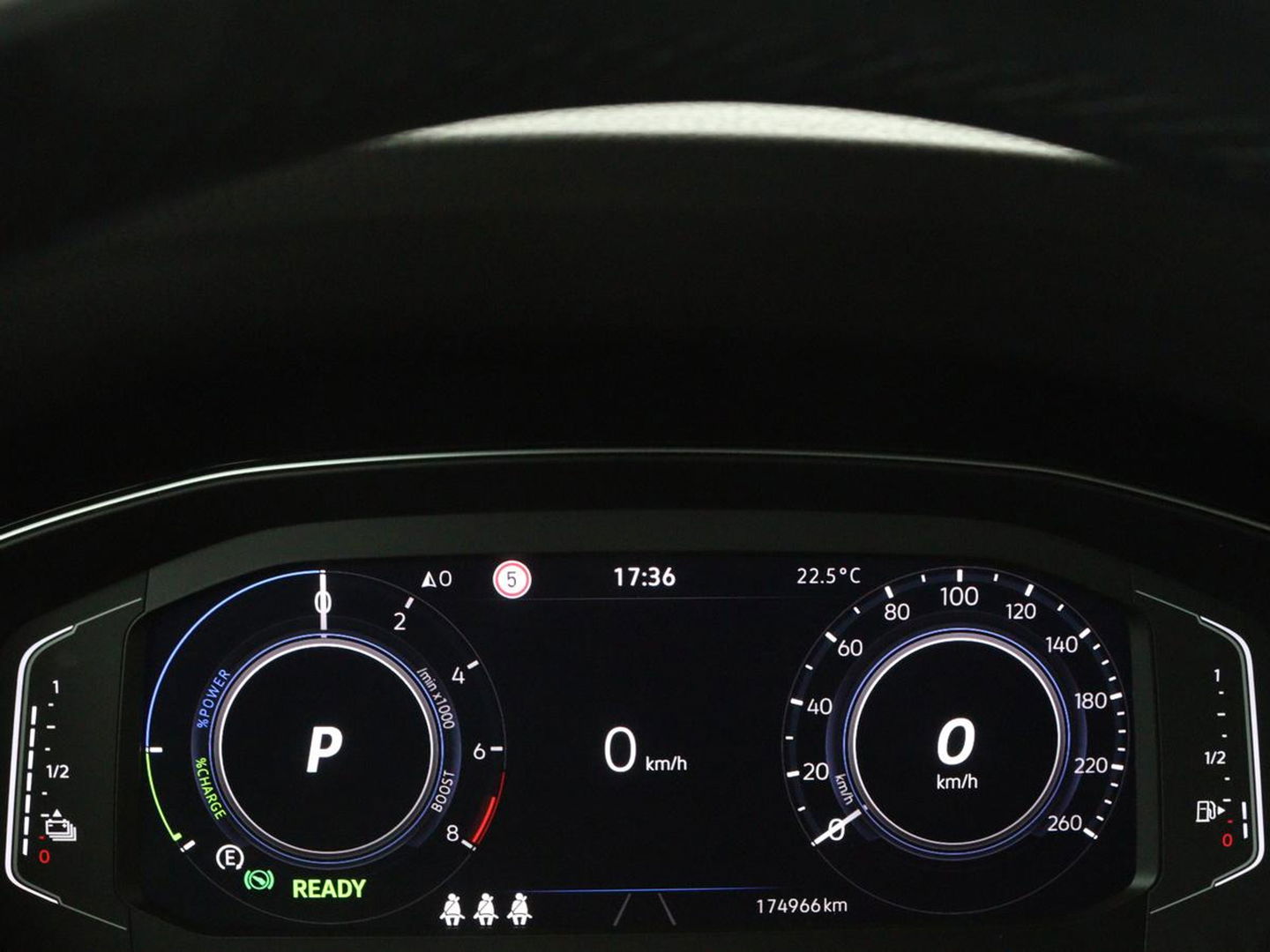 Volkswagen Passat 1.4 TSI GTE | Panoramadak | Stoelverwarming | Leder/Alcantara | Camera | Carplay | Adaptive cruise | Matrix LED | Massage | Navigatie