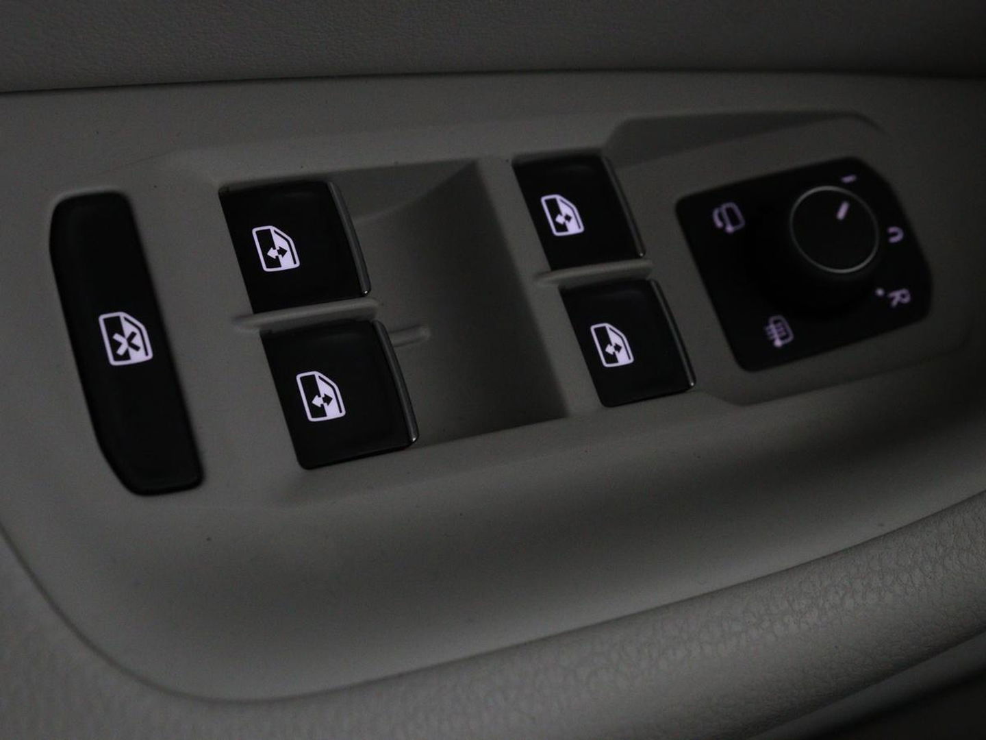 Volkswagen Passat 1.4 TSI GTE | Panoramadak | Stoelverwarming | Leder/Alcantara | Camera | Carplay | Adaptive cruise | Matrix LED | Massage | Navigatie