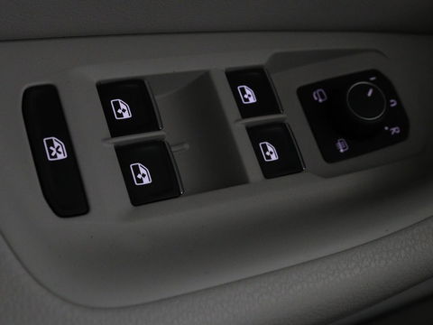 Volkswagen Passat 1.4 TSI GTE | Panoramadak | Stoelverwarming | Leder/Alcantara | Camera | Carplay | Adaptive cruise | Matrix LED | Massage | Navigatie