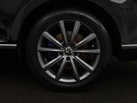Volkswagen Passat 1.4 TSI GTE | Panoramadak | Stoelverwarming | Leder/Alcantara | Camera | Carplay | Adaptive cruise | Matrix LED | Massage | Navigatie