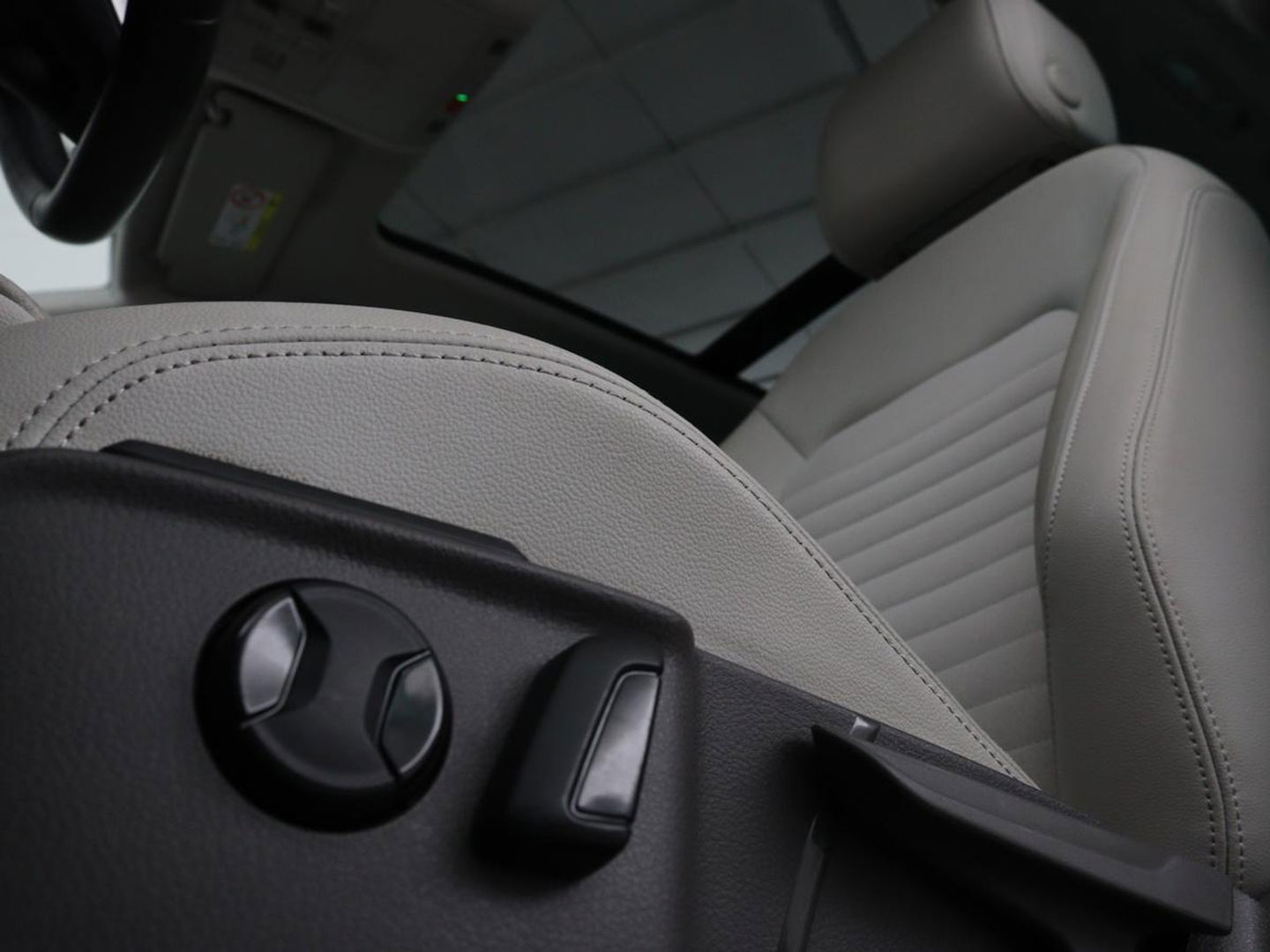 Volkswagen Passat 1.4 TSI GTE | Panoramadak | Stoelverwarming | Leder/Alcantara | Camera | Carplay | Adaptive cruise | Matrix LED | Massage | Navigatie