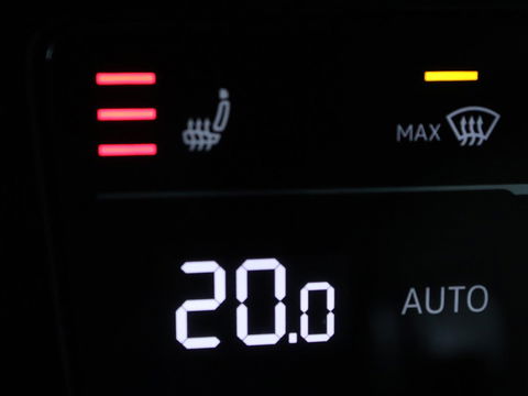 Volkswagen Passat 1.4 TSI GTE | Panoramadak | Stoelverwarming | Leder/Alcantara | Camera | Carplay | Adaptive cruise | Matrix LED | Massage | Navigatie