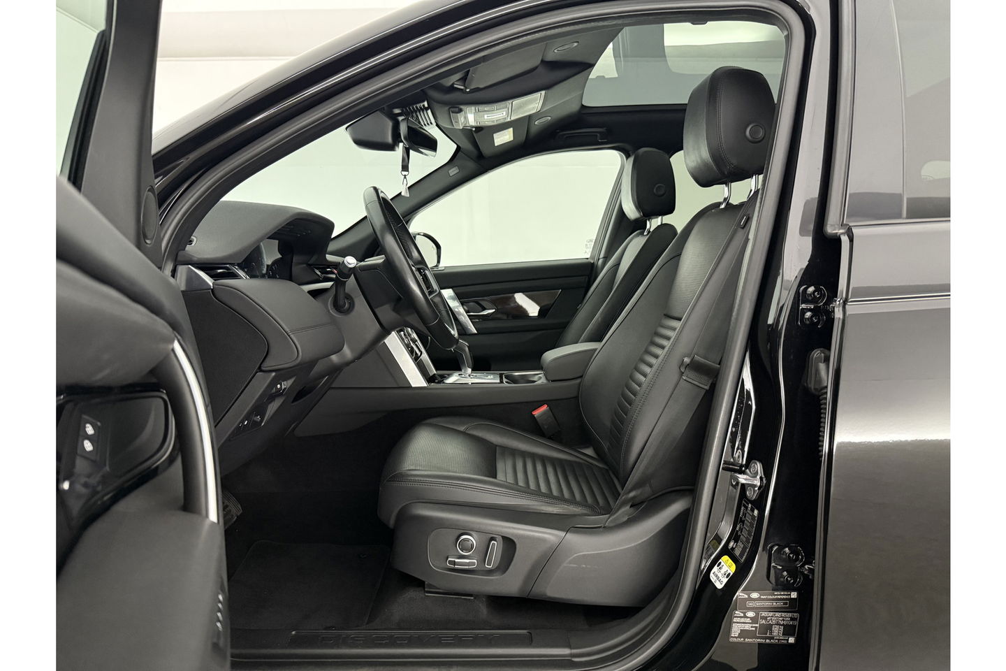 Land Rover Discovery Sport P300e 309PK HSE AWD Hybride Pano LED Trekhaak Camera Memory Virtual  20"LMV Leder Navi Clima Cruise PDC