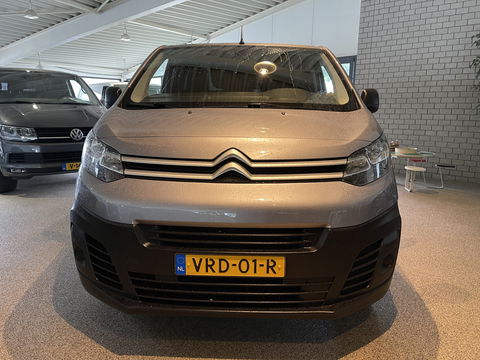 Citroën Jumpy 1.5 BlueHDI 120pk M Club L2H1 / vaste prijs rijklaar € 16.950 ex btw / lease vanaf € 285 / airco / cruise control / bijrijdersbank / grijs metallic / navigatie / euro 6 / bpm vrij