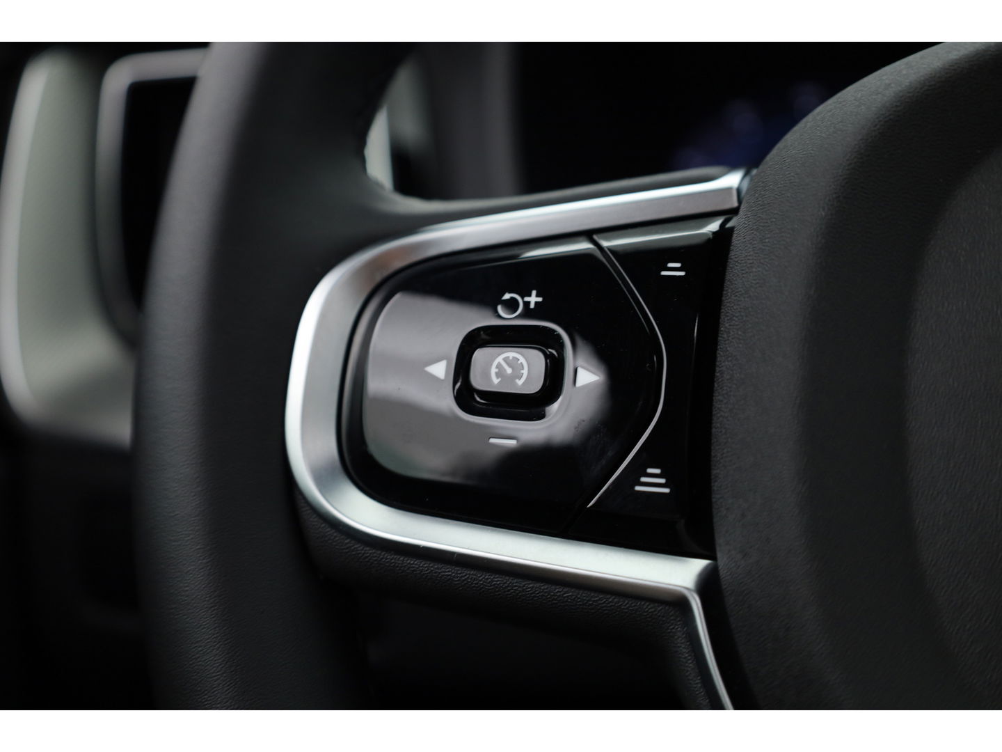 Volvo XC60 T6 Recharge Ultimate Black Edition | Pano | HUD | Memory seats | Harman Kardon | Stoel- Stuurverw.