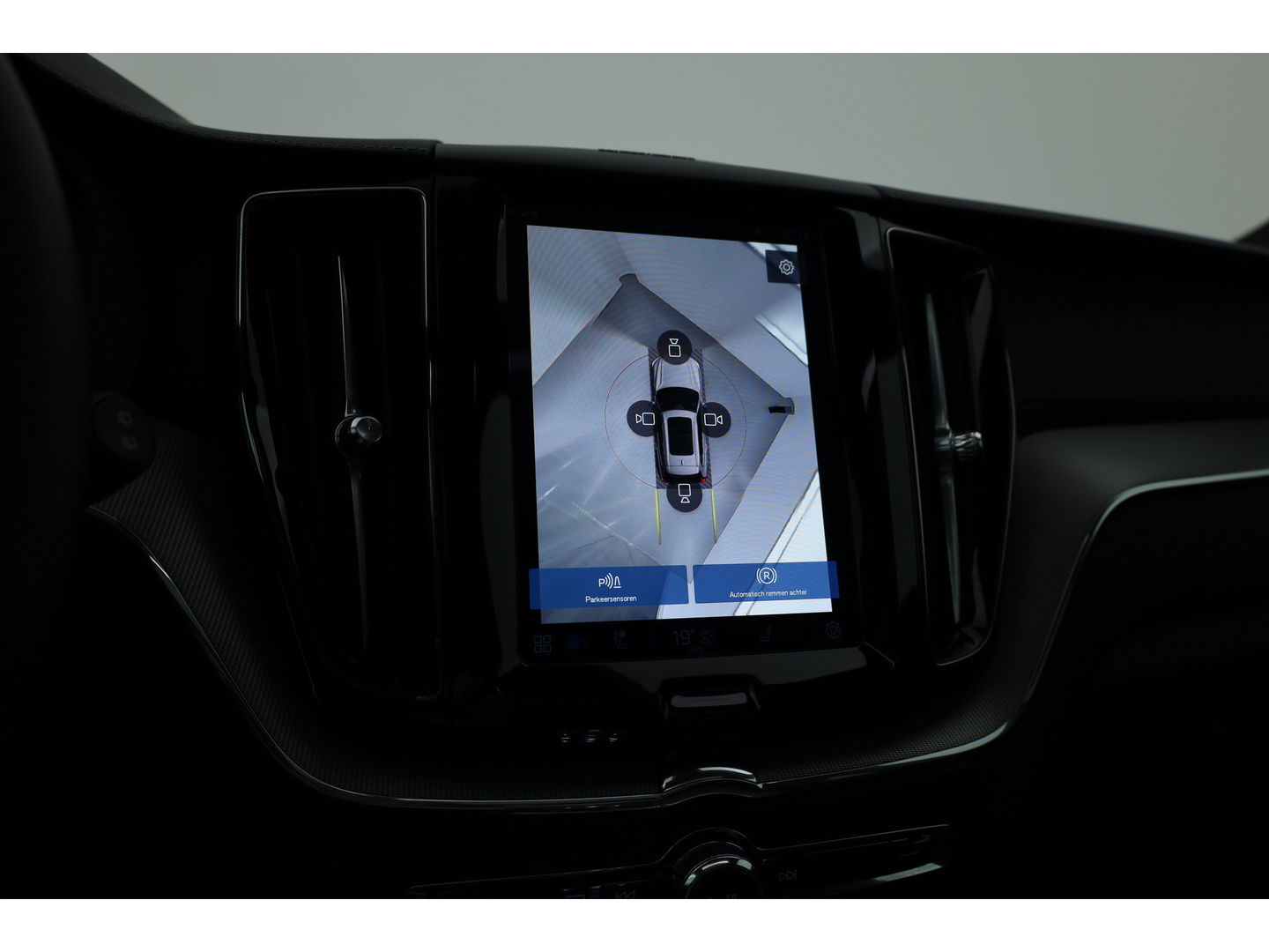 Volvo XC60 T6 Recharge Ultimate Black Edition | Pano | HUD | Memory seats | Harman Kardon | Stoel- Stuurverw.