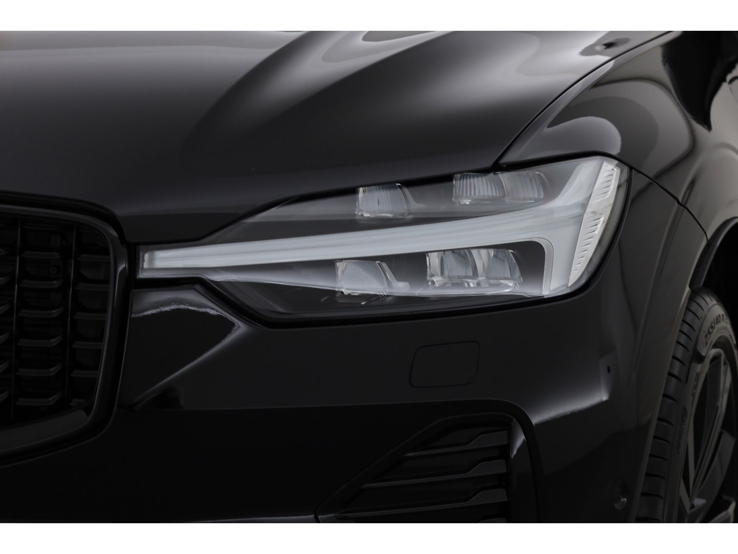 Volvo XC60 T6 Recharge Ultimate Black Edition | Pano | HUD | Memory seats | Harman Kardon | Stoel- Stuurverw.