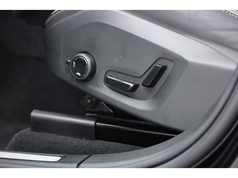 Volvo XC60 T6 Recharge Ultimate Black Edition | Pano | HUD | Memory seats | Harman Kardon | Stoel- Stuurverw.
