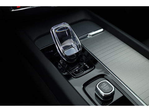 Volvo XC60 T6 Recharge Ultimate Black Edition | Pano | HUD | Memory seats | Harman Kardon | Stoel- Stuurverw.