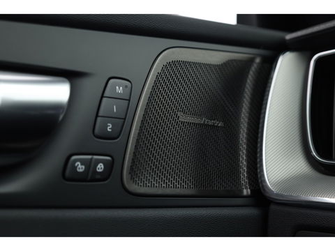 Volvo XC60 T6 Recharge Ultimate Black Edition | Pano | HUD | Memory seats | Harman Kardon | Stoel- Stuurverw.
