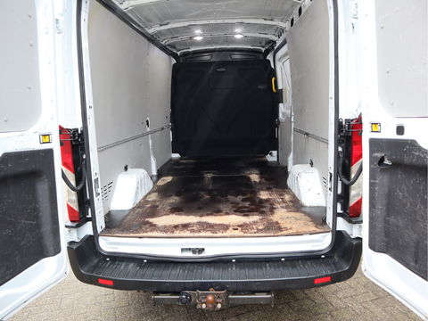 Ford Transit 350 2.0 TDCI 130 pk Euro 6 - L3H2 - RWD - Trekhaak - Imperiaal - Apple Carplay