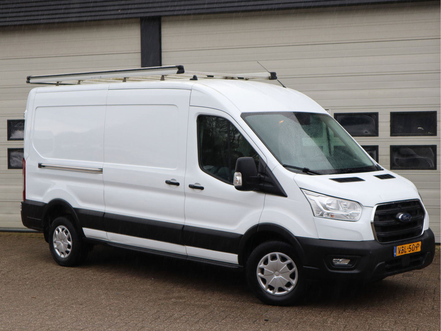 Ford Transit 350 2.0 TDCI 130 pk Euro 6 - L3H2 - RWD - Trekhaak - Imperiaal - Apple Carplay