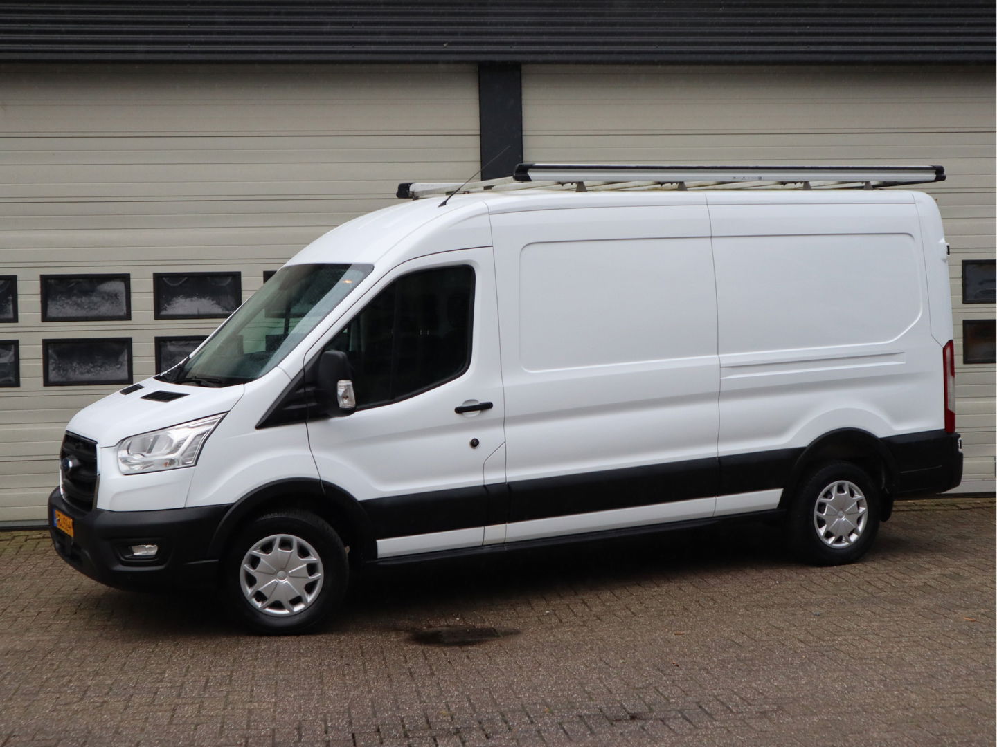 Ford Transit 350 2.0 TDCI 130 pk Euro 6 - L3H2 - RWD - Trekhaak - Imperiaal - Apple Carplay