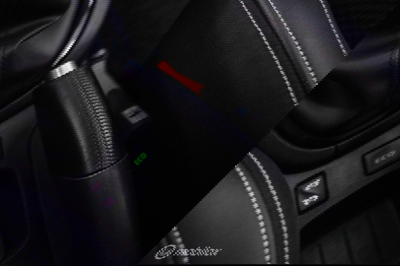 Renault Clio Estate 0.9 TCe Intens | Trekhaak | Alcantara | LED koplampen | NL auto NAP | Cruise |