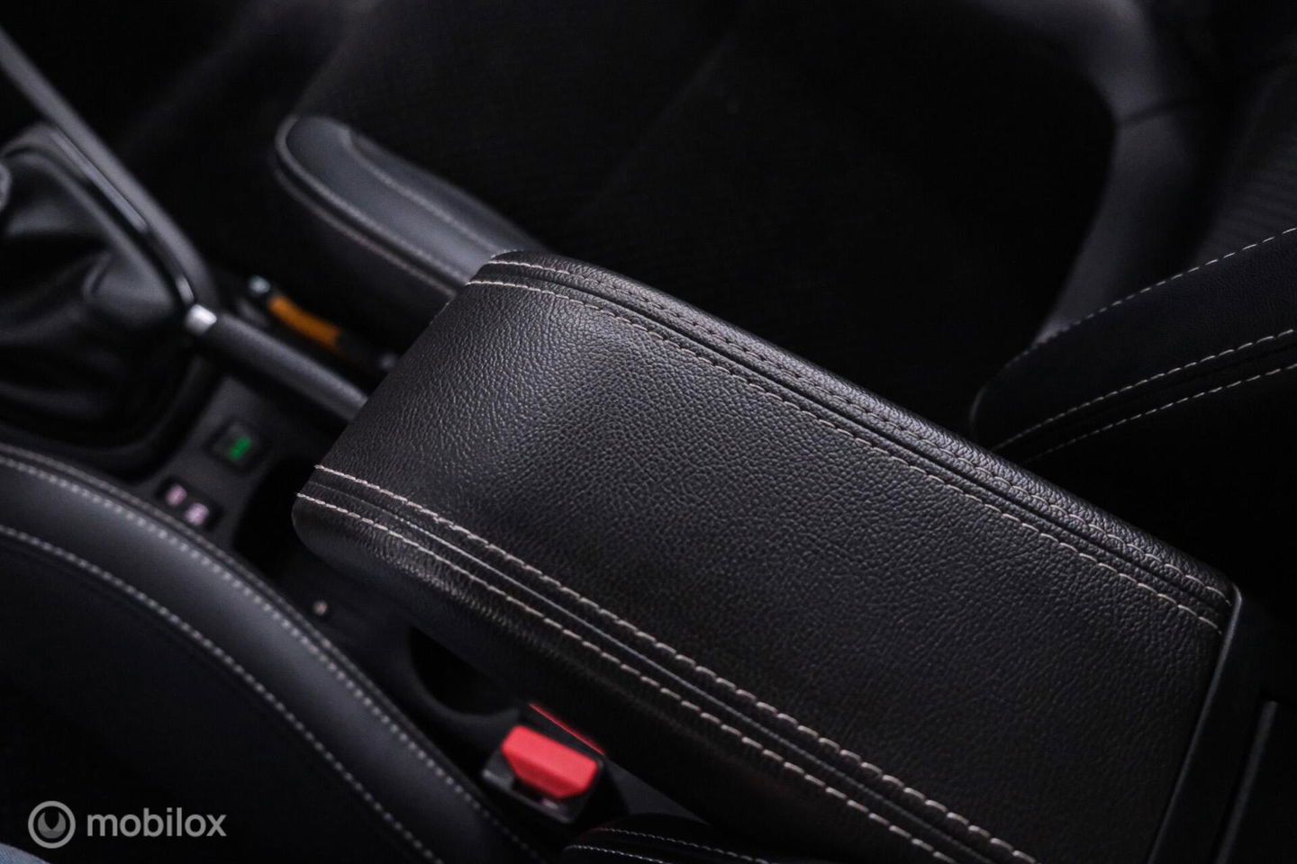 Renault Clio Estate 0.9 TCe Intens | Trekhaak | Alcantara | LED koplampen | NL auto NAP | Cruise |