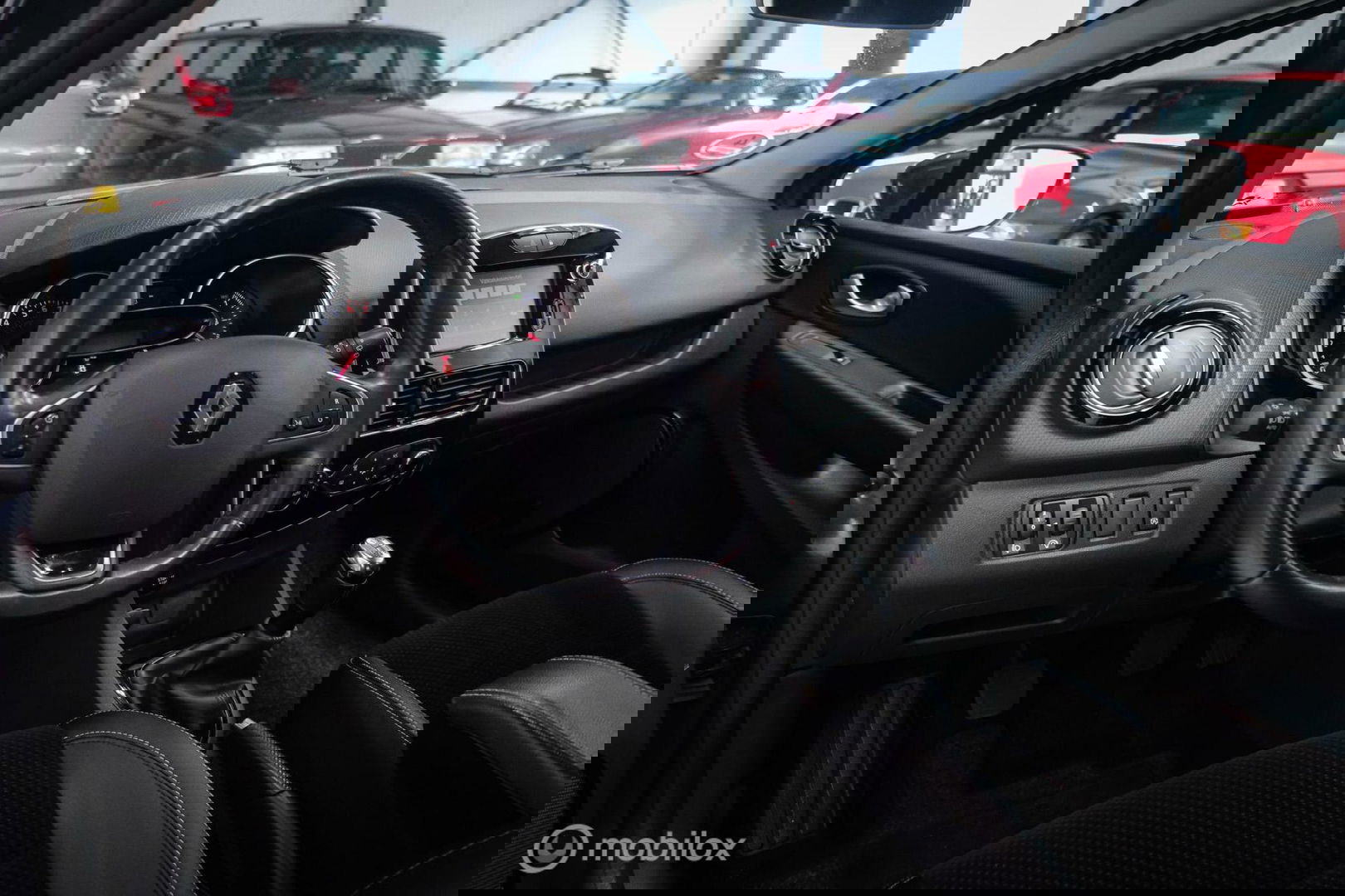 Renault Clio Estate 0.9 TCe Intens | Trekhaak | Alcantara | LED koplampen | NL auto NAP | Cruise |