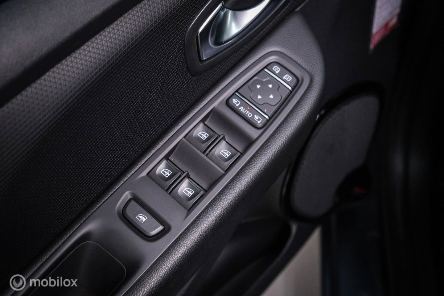 Renault Clio Estate 0.9 TCe Intens | Trekhaak | Alcantara | LED koplampen | NL auto NAP | Cruise |
