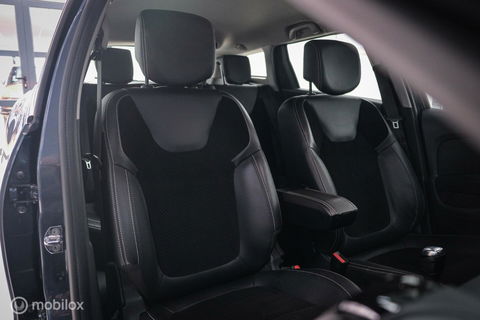 Renault Clio Estate 0.9 TCe Intens | Trekhaak | Alcantara | LED koplampen | NL auto NAP | Cruise |