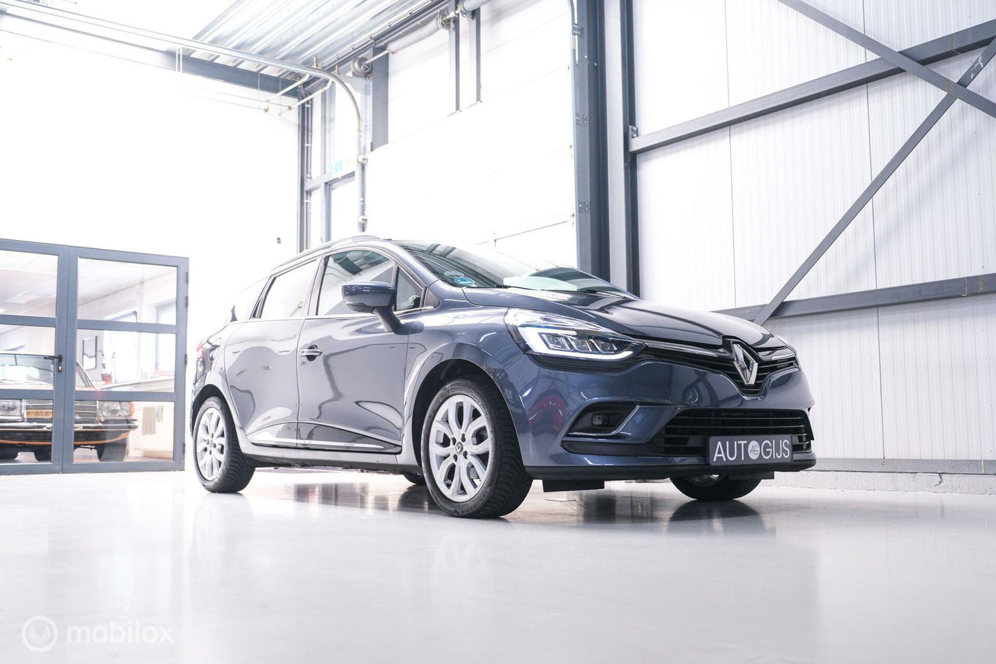 Renault Clio Estate 0.9 TCe Intens | Trekhaak | Alcantara | LED koplampen | NL auto NAP | Cruise |