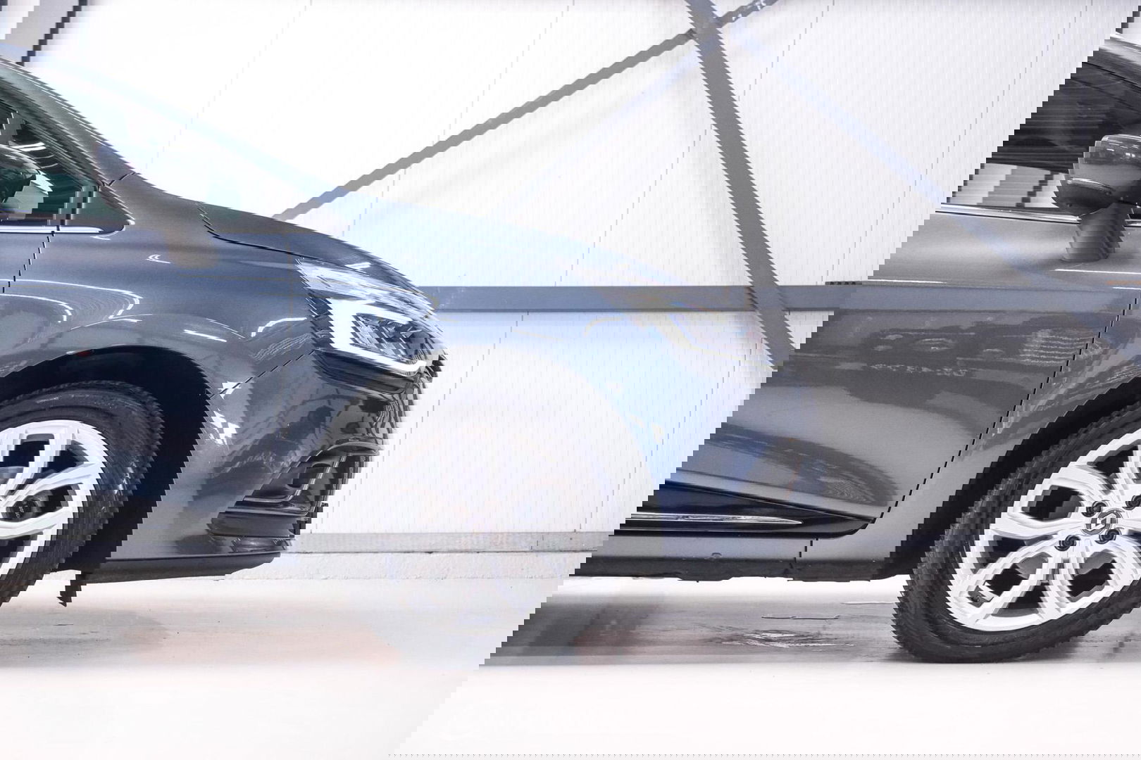 Renault Clio Estate 0.9 TCe Intens | Trekhaak | Alcantara | LED koplampen | NL auto NAP | Cruise |