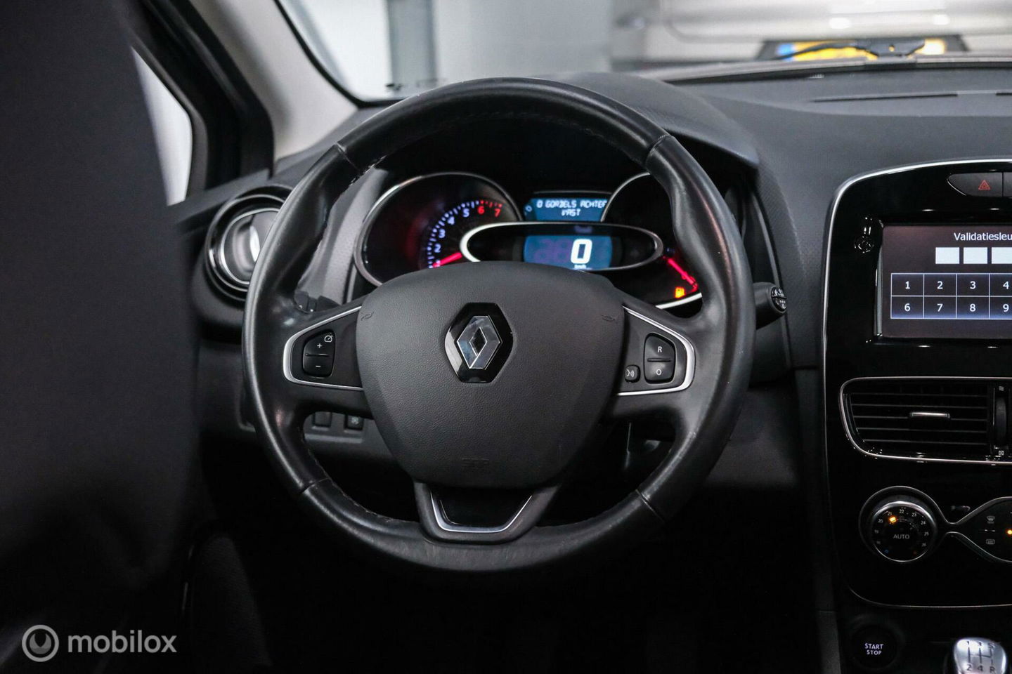 Renault Clio Estate 0.9 TCe Intens | Trekhaak | Alcantara | LED koplampen | NL auto NAP | Cruise |
