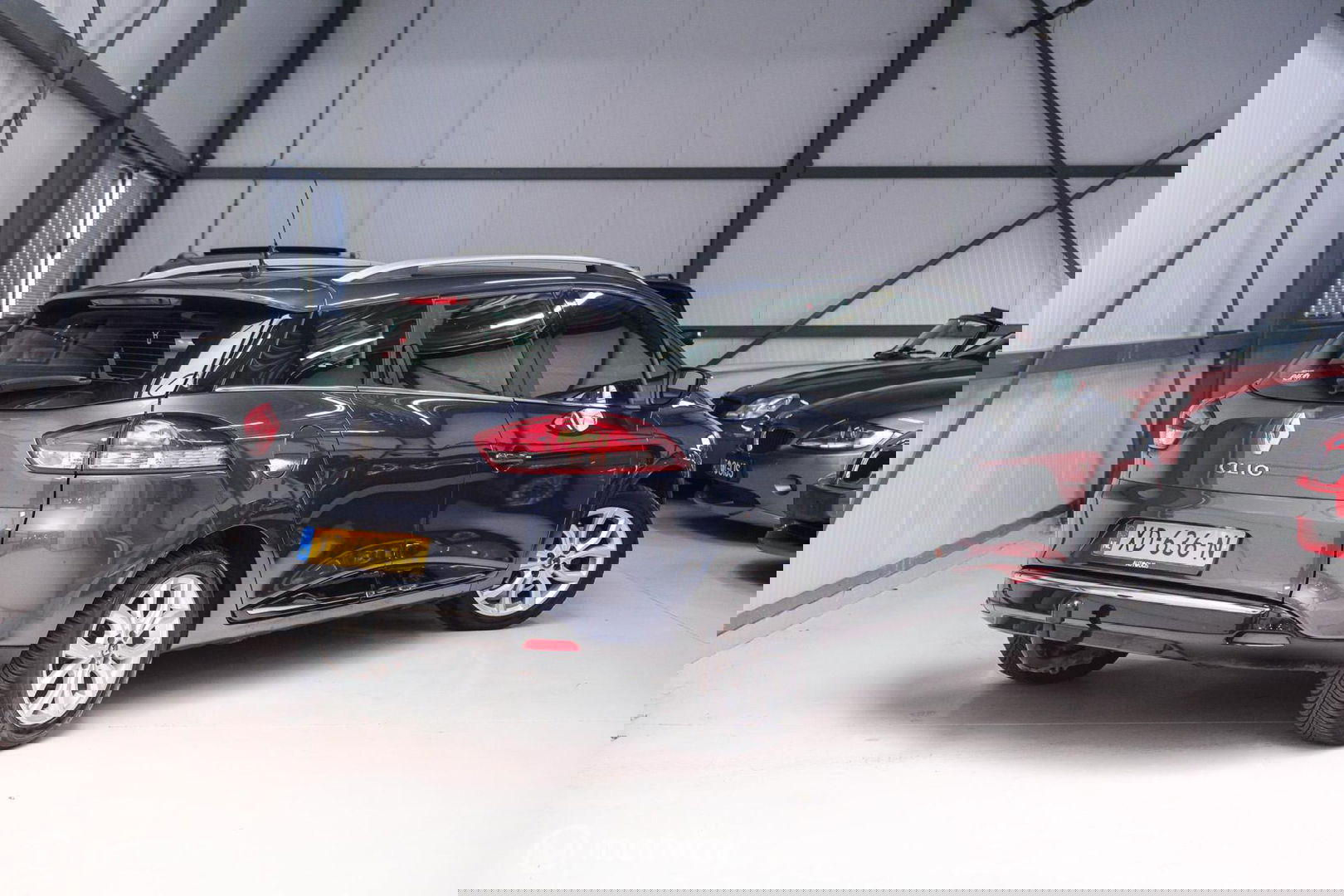 Renault Clio Estate 0.9 TCe Intens | Trekhaak | Alcantara | LED koplampen | NL auto NAP | Cruise |