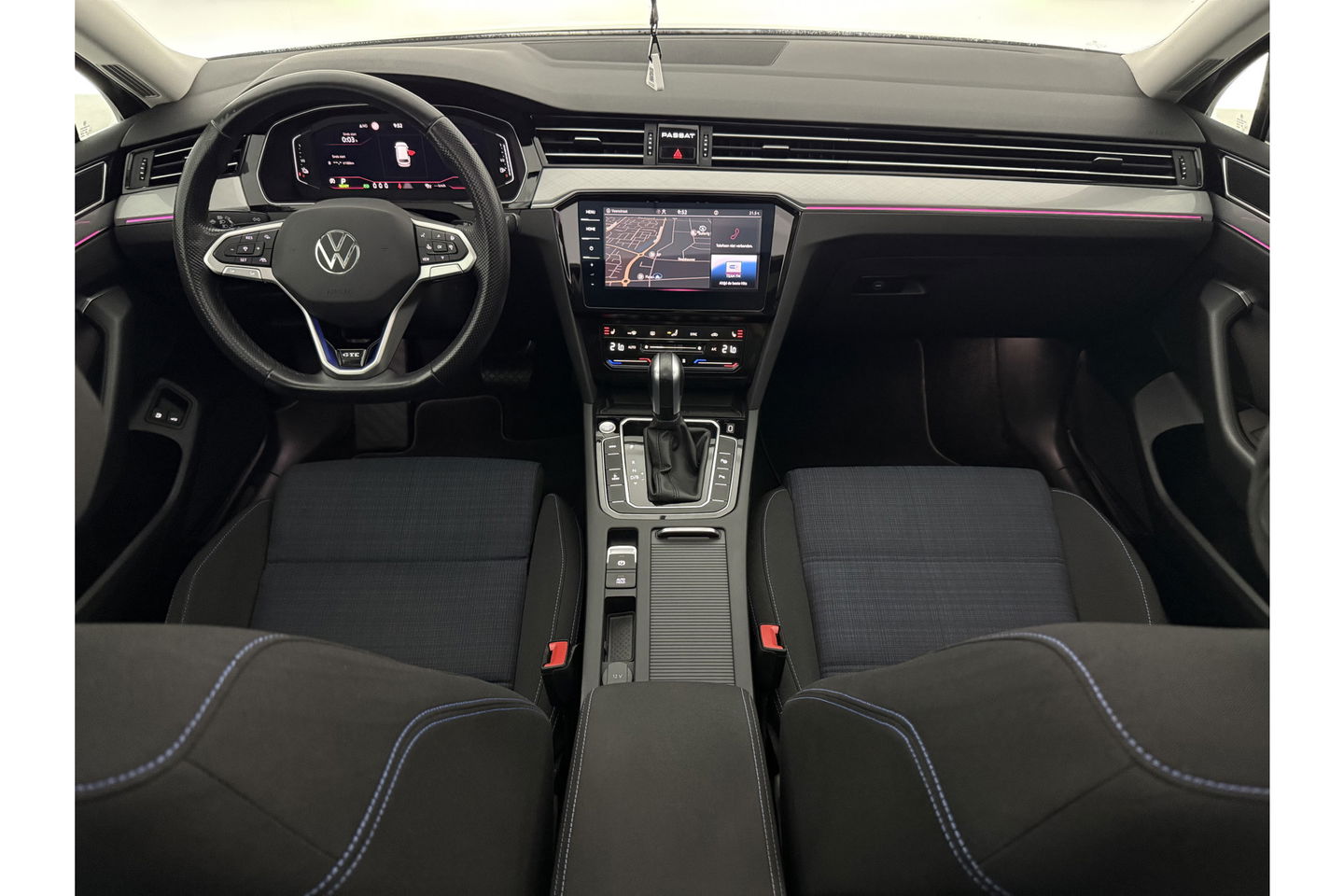 Volkswagen Passat Variant 1.4 TSI GTE 218PK DSG Pano Sfeerverl. Memory LED Camera Carplay Trekhaak Virtual ACC Clima Navi 18"LMV PDC