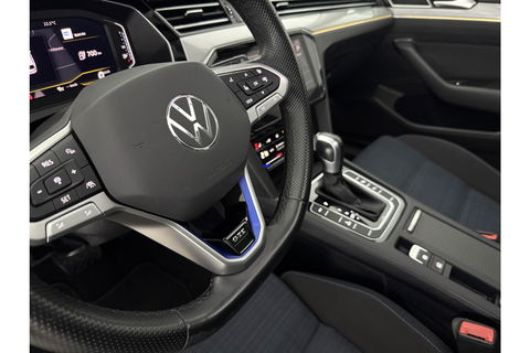 Volkswagen Passat Variant 1.4 TSI GTE 218PK DSG Pano Sfeerverl. Memory LED Camera Carplay Trekhaak Virtual ACC Clima Navi 18"LMV PDC