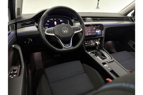 Volkswagen Passat Variant 1.4 TSI GTE 218PK DSG Pano Sfeerverl. Memory LED Camera Carplay Trekhaak Virtual ACC Clima Navi 18"LMV PDC