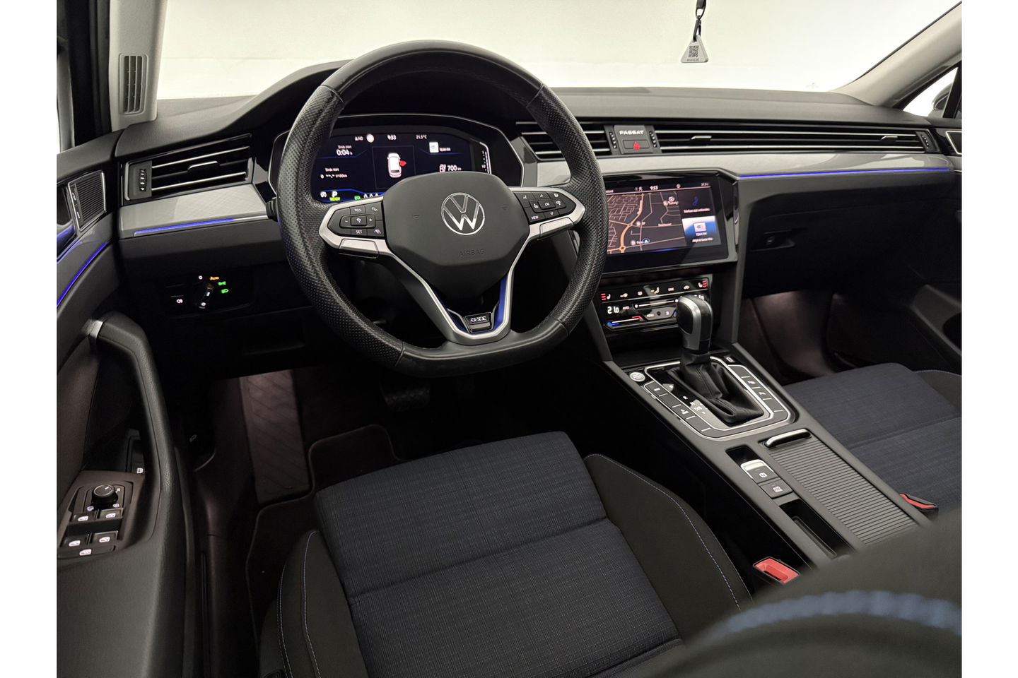 Volkswagen Passat Variant 1.4 TSI GTE 218PK DSG Pano Sfeerverl. Memory LED Camera Carplay Trekhaak Virtual ACC Clima Navi 18"LMV PDC