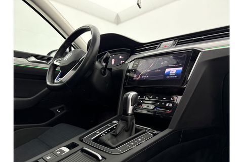 Volkswagen Passat Variant 1.4 TSI GTE 218PK DSG Pano Sfeerverl. Memory LED Camera Carplay Trekhaak Virtual ACC Clima Navi 18"LMV PDC