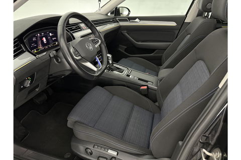 Volkswagen Passat Variant 1.4 TSI GTE 218PK DSG Pano Sfeerverl. Memory LED Camera Carplay Trekhaak Virtual ACC Clima Navi 18"LMV PDC