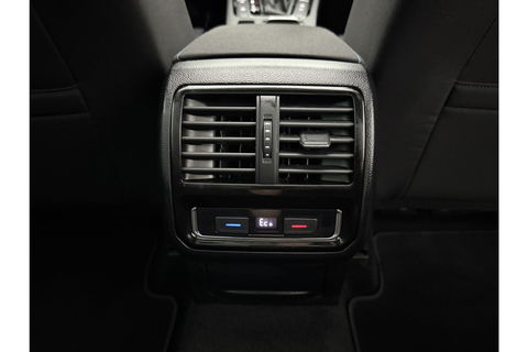 Volkswagen Passat Variant 1.4 TSI GTE 218PK DSG Pano Sfeerverl. Memory LED Camera Carplay Trekhaak Virtual ACC Clima Navi 18"LMV PDC