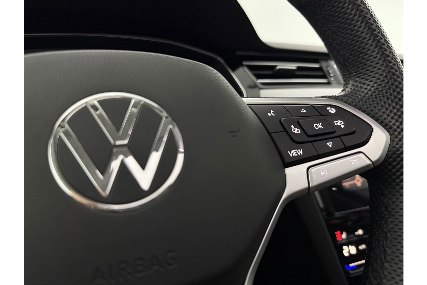 Volkswagen Passat Variant 1.4 TSI GTE 218PK DSG Pano Sfeerverl. Memory LED Camera Carplay Trekhaak Virtual ACC Clima Navi 18"LMV PDC