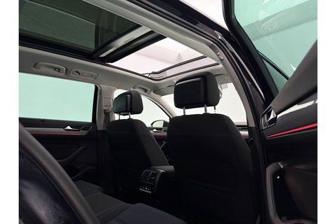 Volkswagen Passat Variant 1.4 TSI GTE 218PK DSG Pano Sfeerverl. Memory LED Camera Carplay Trekhaak Virtual ACC Clima Navi 18"LMV PDC