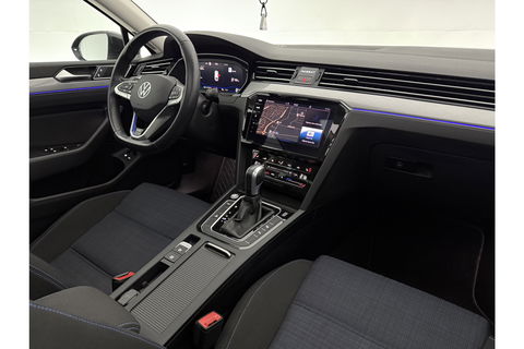 Volkswagen Passat Variant 1.4 TSI GTE 218PK DSG Pano Sfeerverl. Memory LED Camera Carplay Trekhaak Virtual ACC Clima Navi 18"LMV PDC