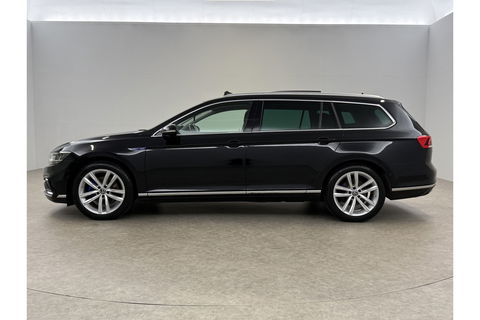 Volkswagen Passat Variant 1.4 TSI GTE 218PK DSG Pano Sfeerverl. Memory LED Camera Carplay Trekhaak Virtual ACC Clima Navi 18"LMV PDC