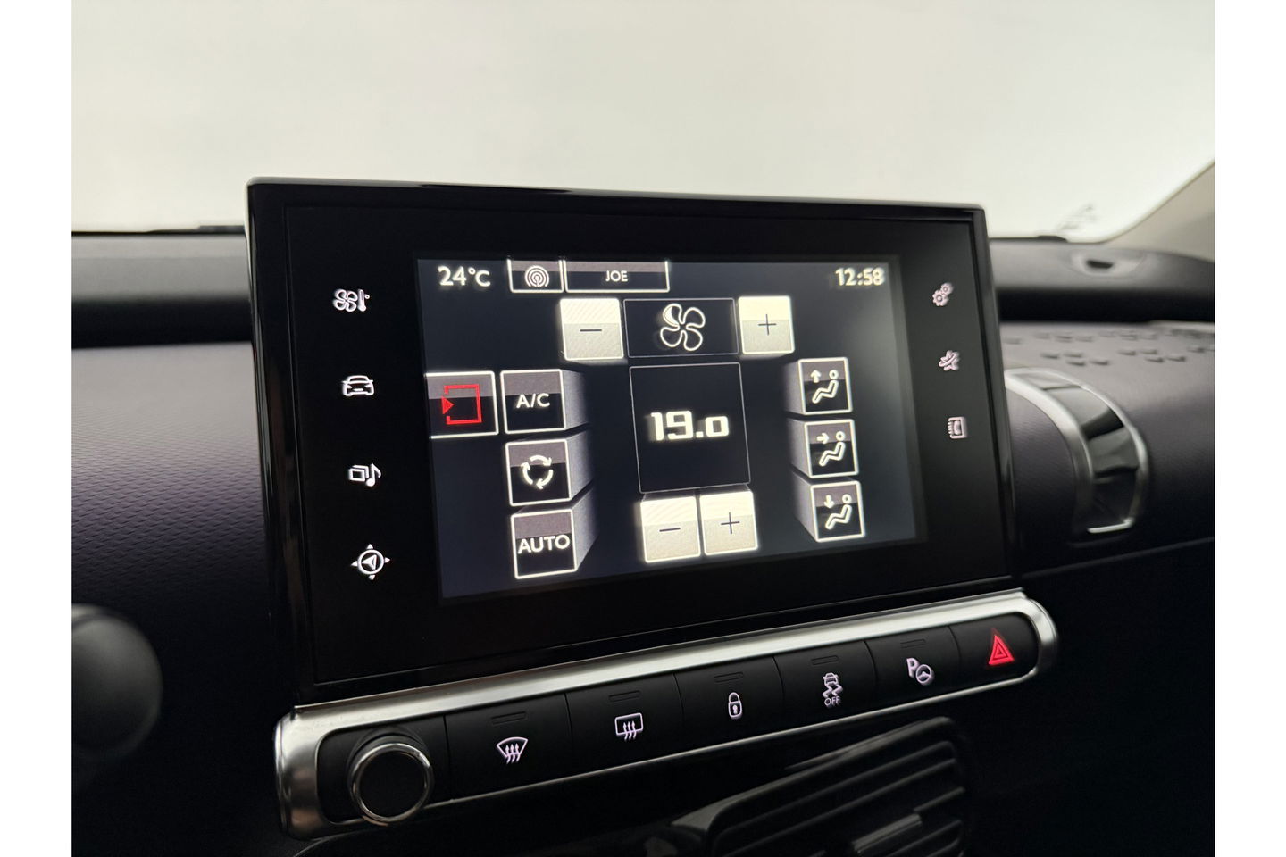 Citroën C4 1.6 e-HDi Shine Pano Virtual LED Clima Cruise Camera Navi PDC Trekhaak 16"LMV