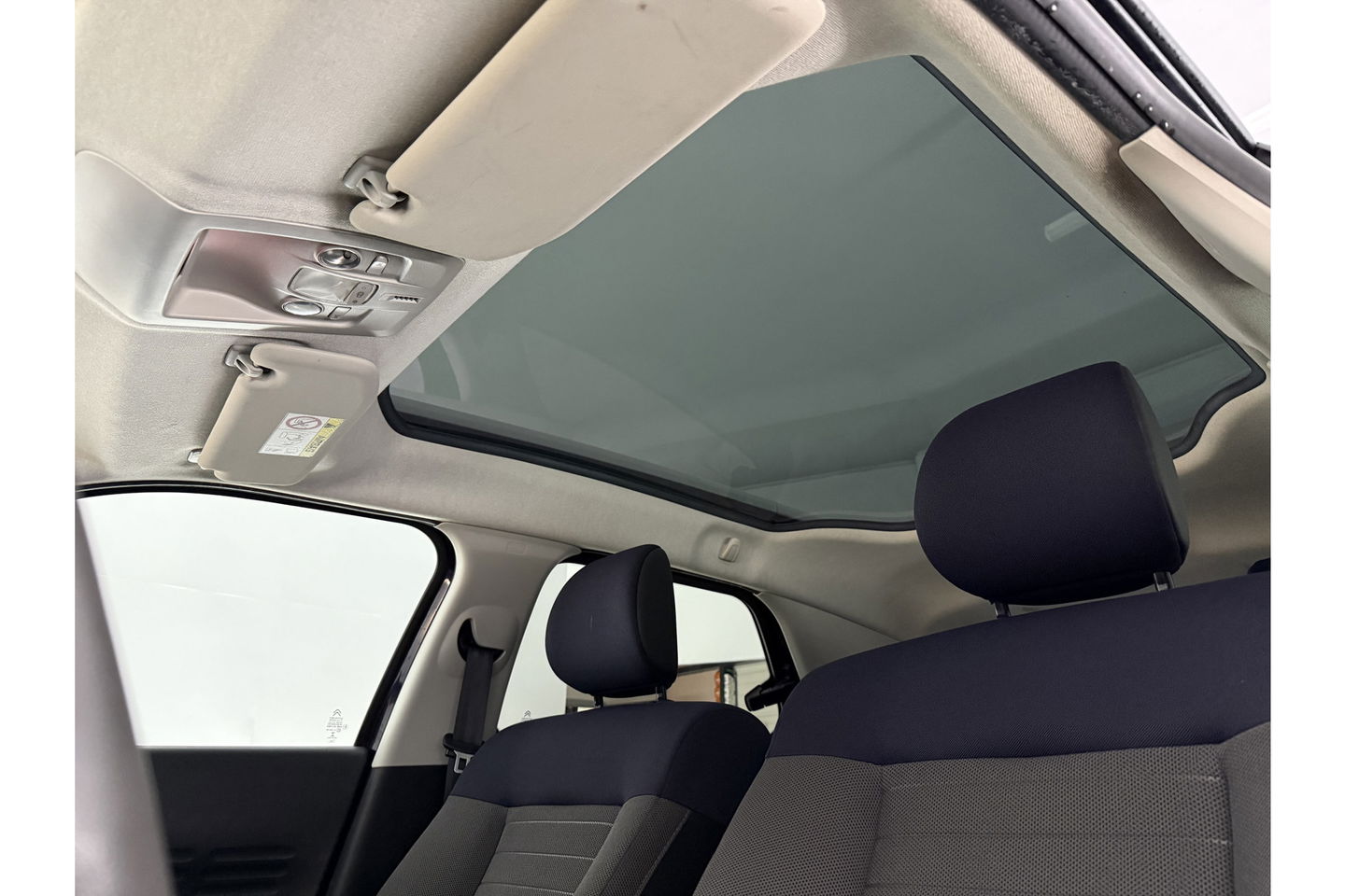 Citroën C4 1.6 e-HDi Shine Pano Virtual LED Clima Cruise Camera Navi PDC Trekhaak 16"LMV
