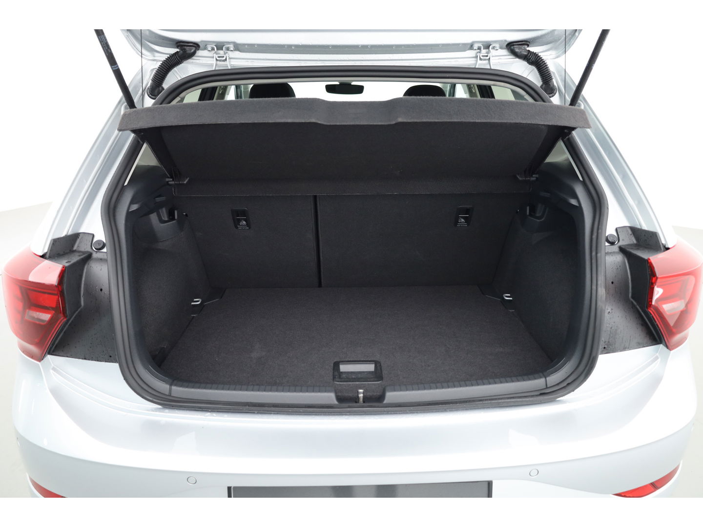 Volkswagen Polo 1.0 TSI DSG | Navi | Afn. Trekhaak | Adapt. Cruise | Stoelverw. | Camera | Apple CarPlay