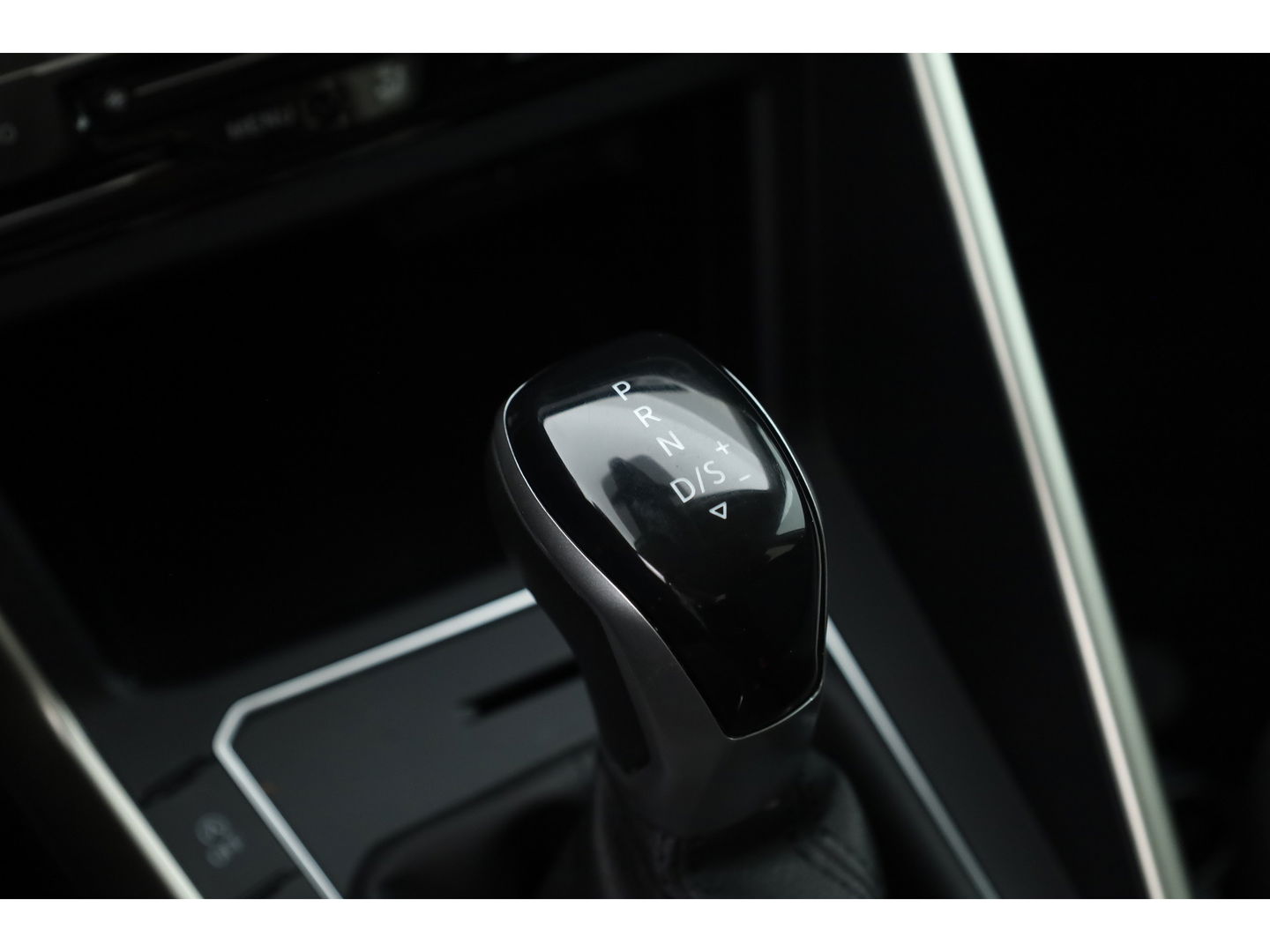 Volkswagen Polo 1.0 TSI DSG | Navi | Afn. Trekhaak | Adapt. Cruise | Stoelverw. | Camera | Apple CarPlay