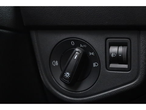 Volkswagen Polo 1.0 TSI DSG | Navi | Afn. Trekhaak | Adapt. Cruise | Stoelverw. | Camera | Apple CarPlay