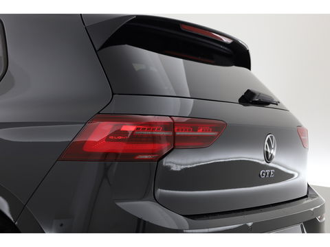 Volkswagen Golf 1.4 eHybrid GTE | IQ. Light | 18'' | Apple CarPlay | Stoel- Stuurverw. | Adapt. Cruise |
