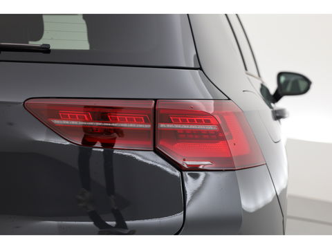 Volkswagen Golf 1.4 eHybrid GTE | IQ. Light | 18'' | Apple CarPlay | Stoel- Stuurverw. | Adapt. Cruise |
