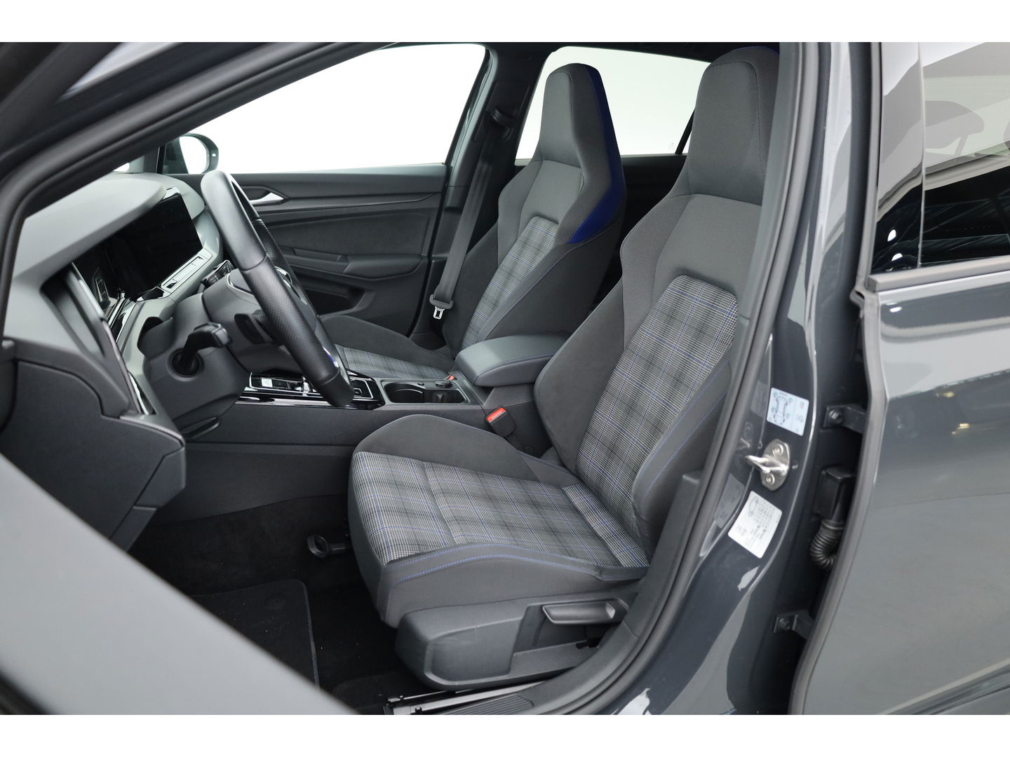 Volkswagen Golf 1.4 eHybrid GTE | IQ. Light | 18'' | Apple CarPlay | Stoel- Stuurverw. | Adapt. Cruise |