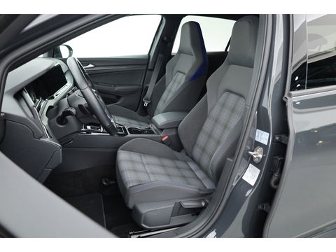 Volkswagen Golf 1.4 eHybrid GTE | IQ. Light | 18'' | Apple CarPlay | Stoel- Stuurverw. | Adapt. Cruise |