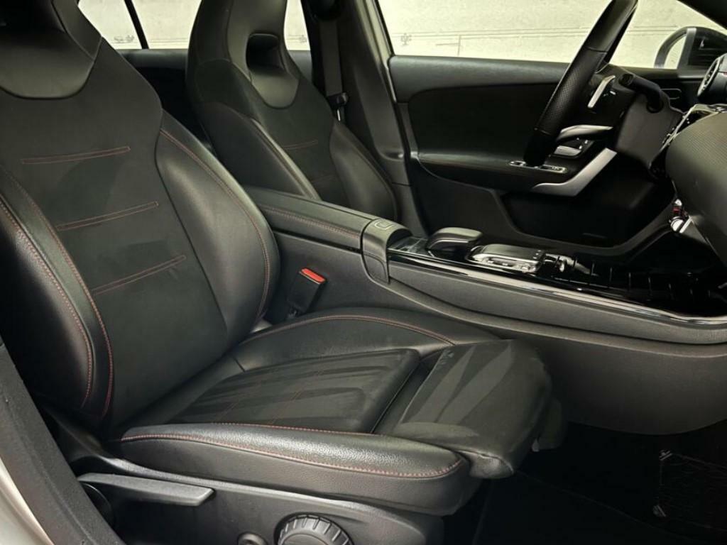 Mercedes-Benz A-Klasse 180 AMG Pano Night pakket Widescreen NAP
