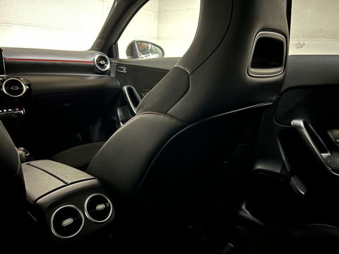 Mercedes-Benz A-Klasse 180 AMG Pano Night pakket Widescreen NAP